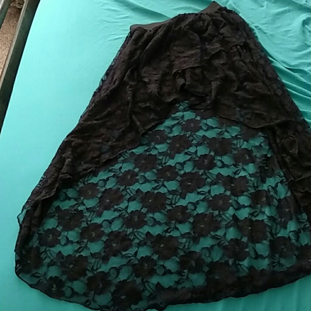 Rose printed high low skirt